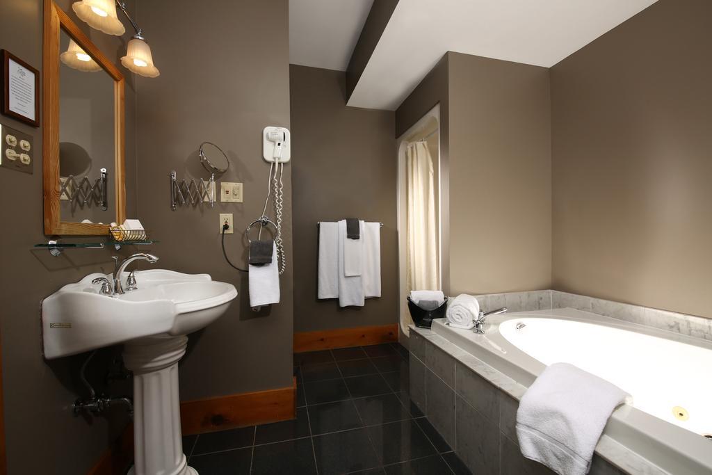 Kettle Creek Inn Port Stanley Εξωτερικό φωτογραφία