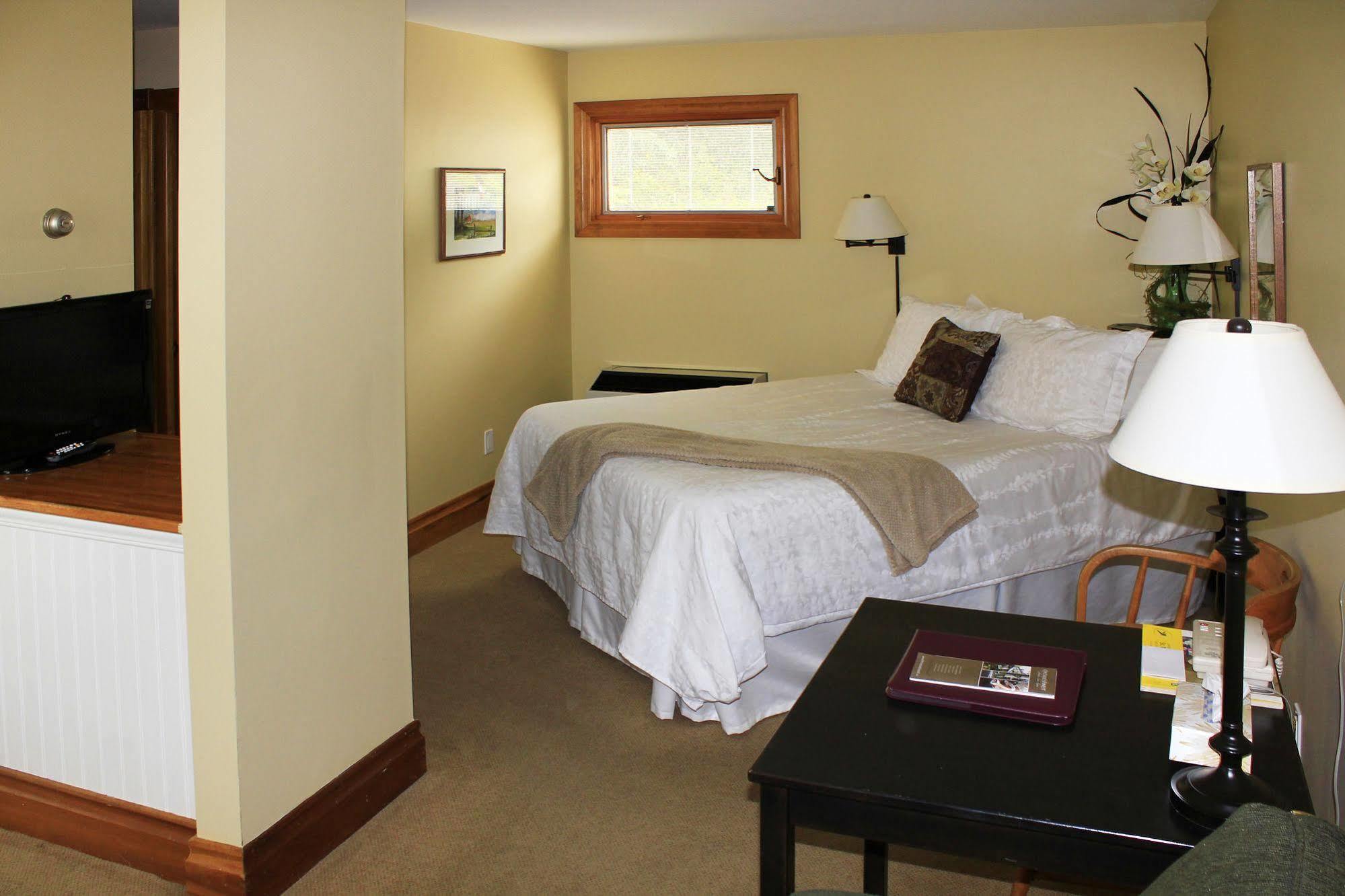 Kettle Creek Inn Port Stanley Εξωτερικό φωτογραφία